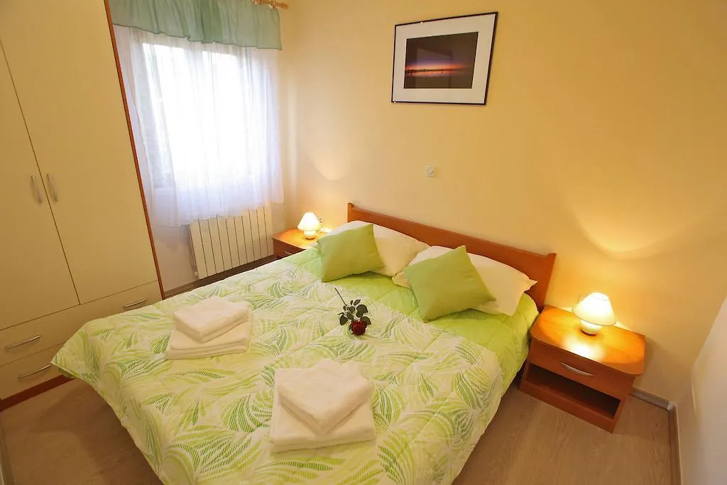 Apartments Villa Mareta Sukošan