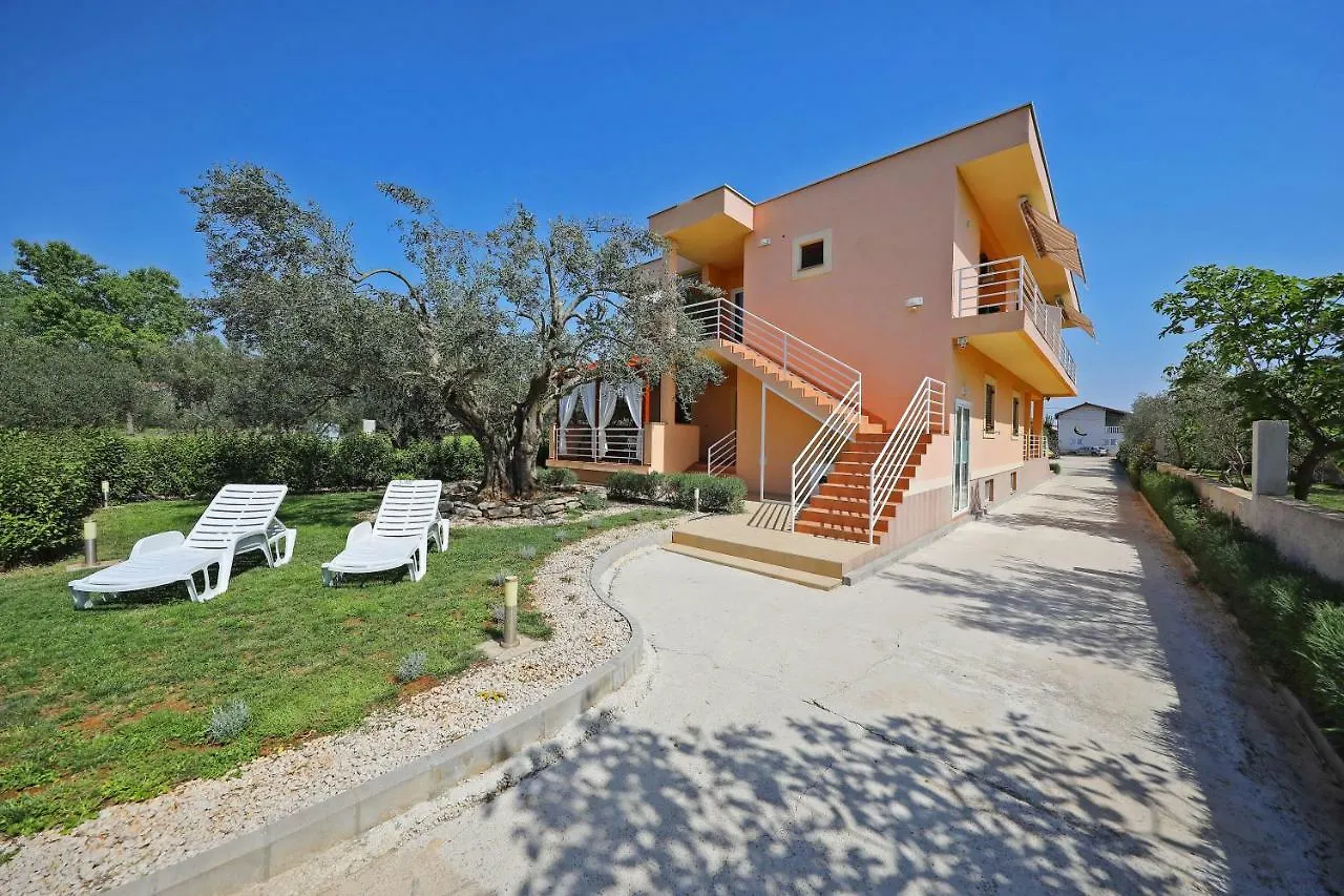 Apartments Villa Mareta Sukošan