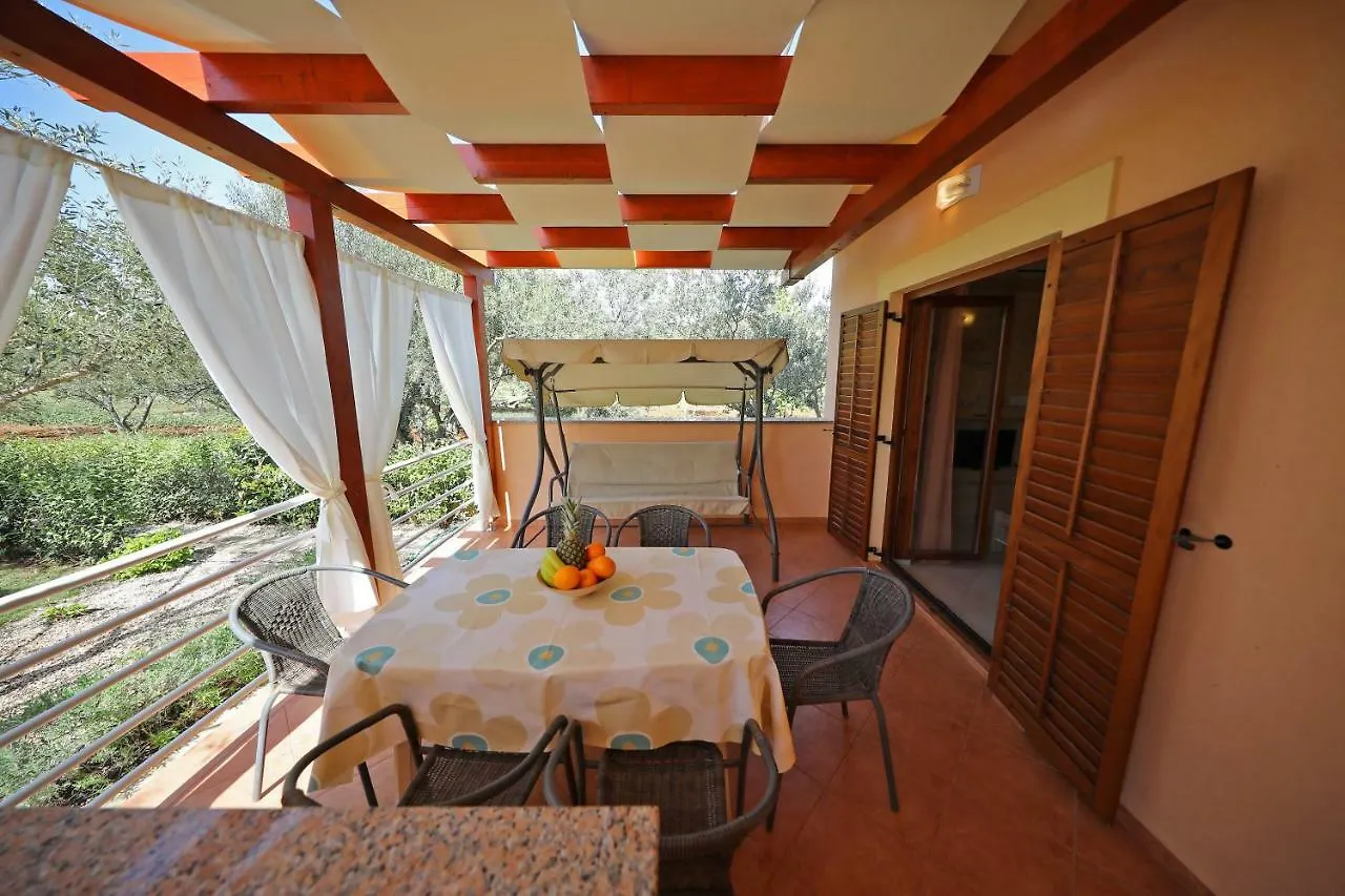 Apartments Villa Mareta Sukošan