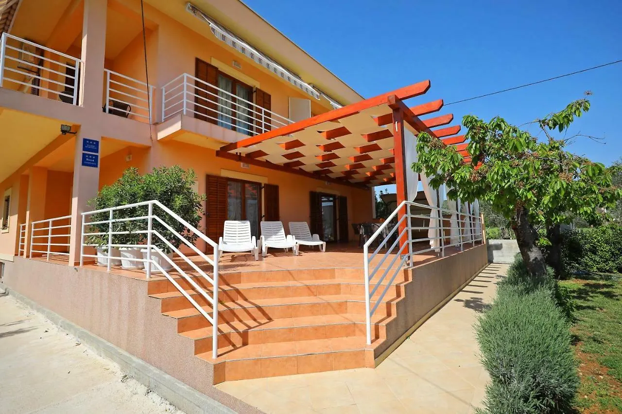 Apartments Villa Mareta Sukošan