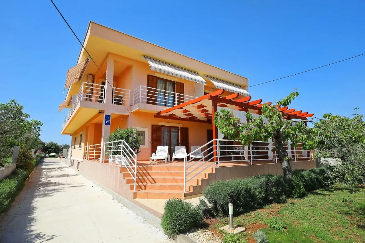 Apartments Villa Mareta Sukošan