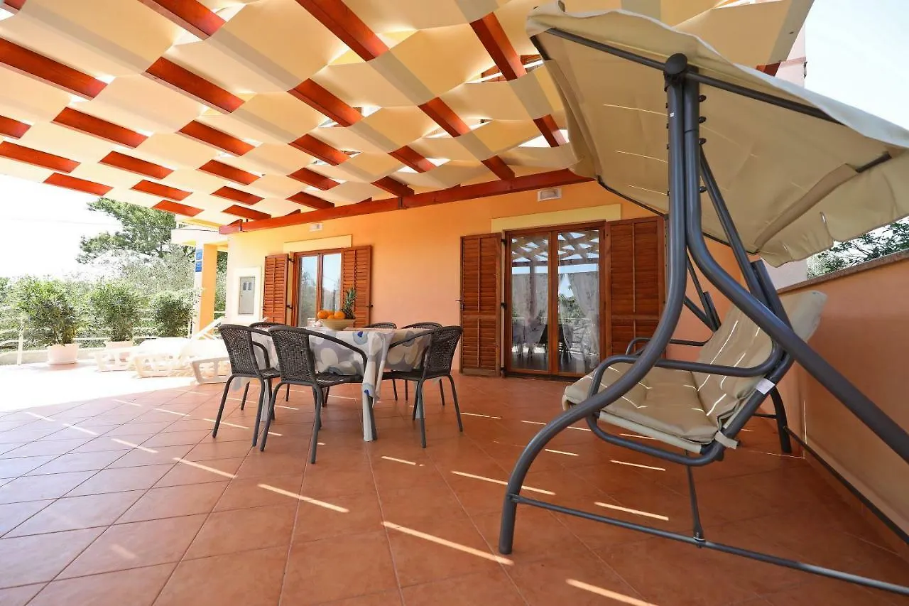 Apartments Villa Mareta Sukošan