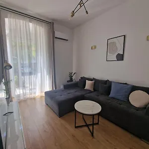 Eda Pula
